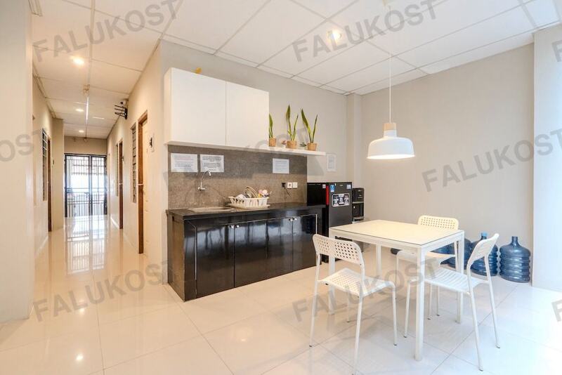 Dapur kering dan area bersama Falukost